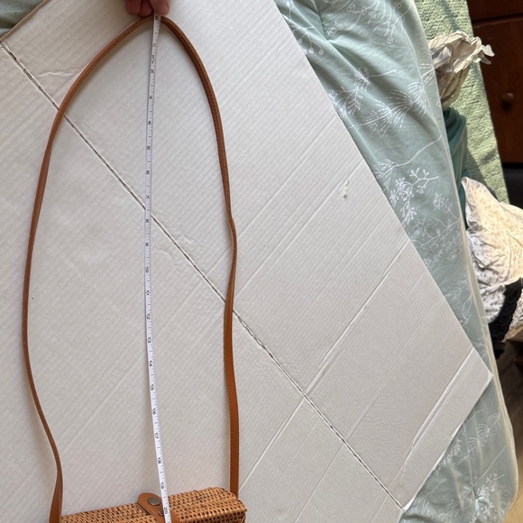 Ratan Whicker Floral Small Summer Purse - Picture 8 of 9